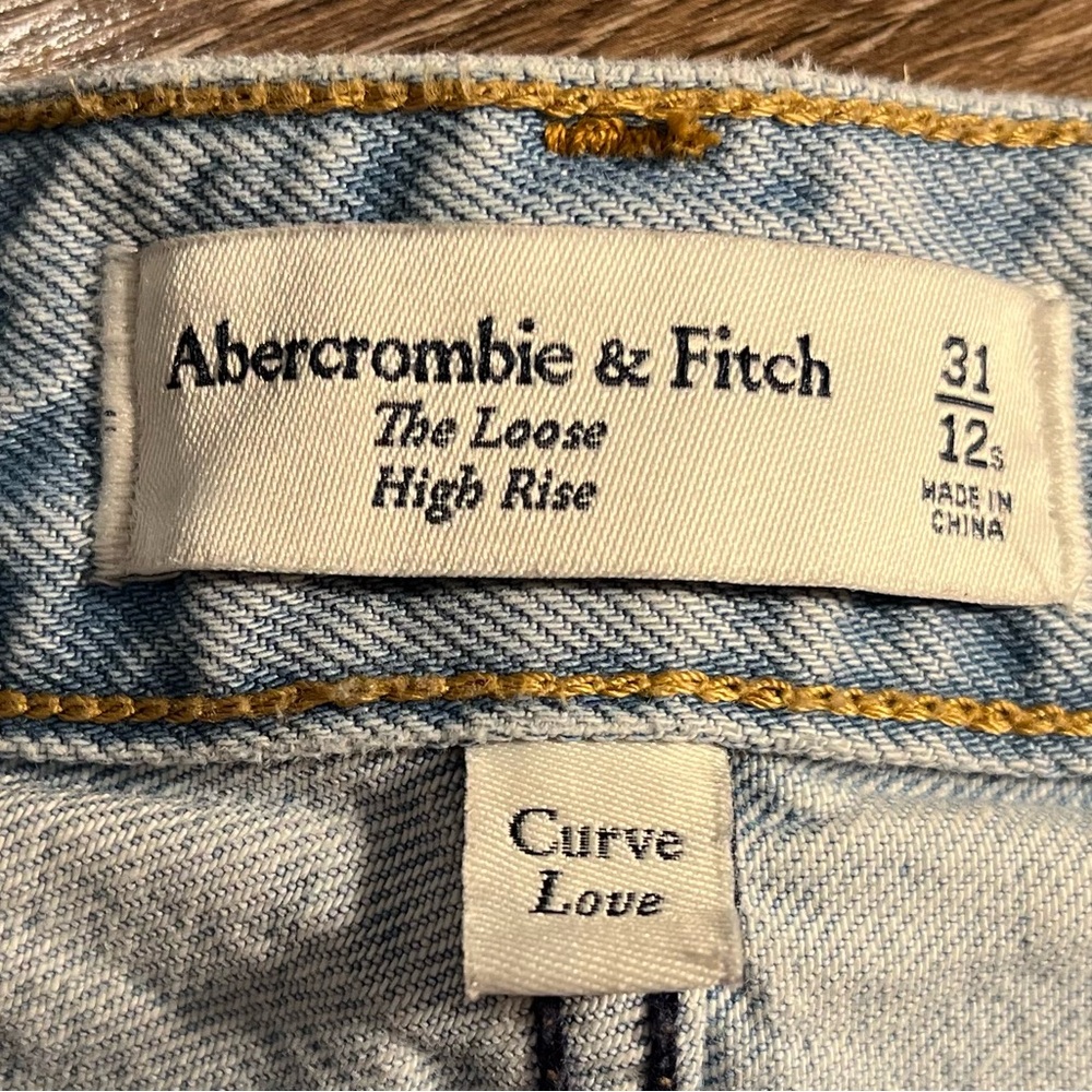 Abercrombie & Fitch The Loose High-Rise Women's Jeans - Picture 5 of 6